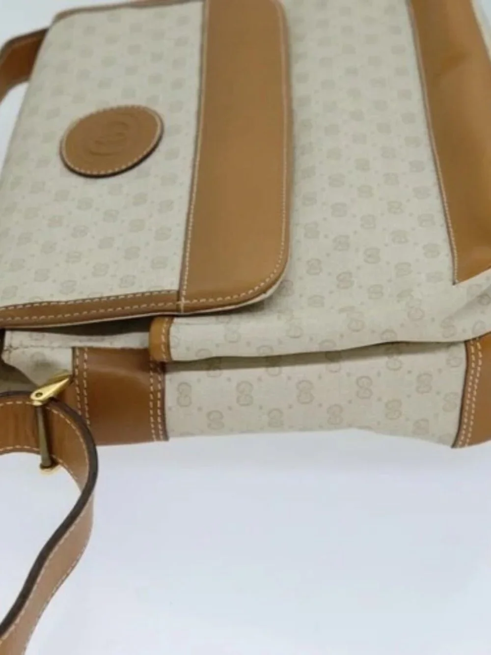 GUCCI Micro GG Supreme Shoulder Bag PVC Beige - Picture 4 of 16